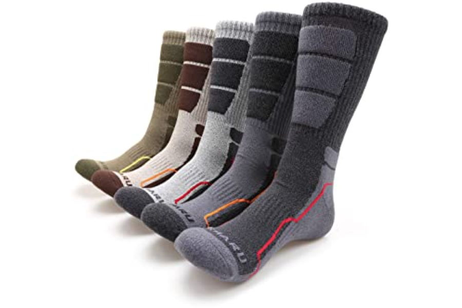 Best Moisture Wicking Socks For Men (2021)