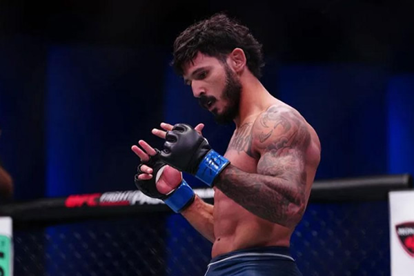 Lerryan Douglas KO’s Julian Erosa In 1st Round At UFC Fight Night 271